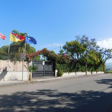 Villa Delle Vacanze Fiumefreddo di Sicilia Buitenkant foto