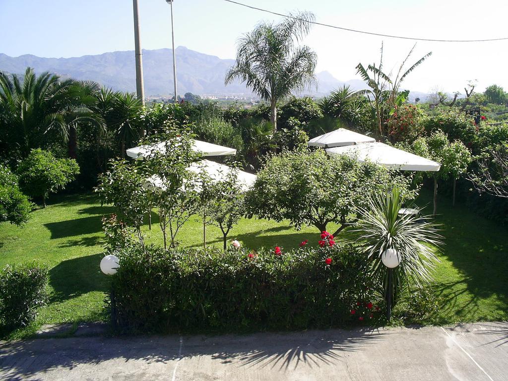 Villa Delle Vacanze Fiumefreddo di Sicilia Buitenkant foto