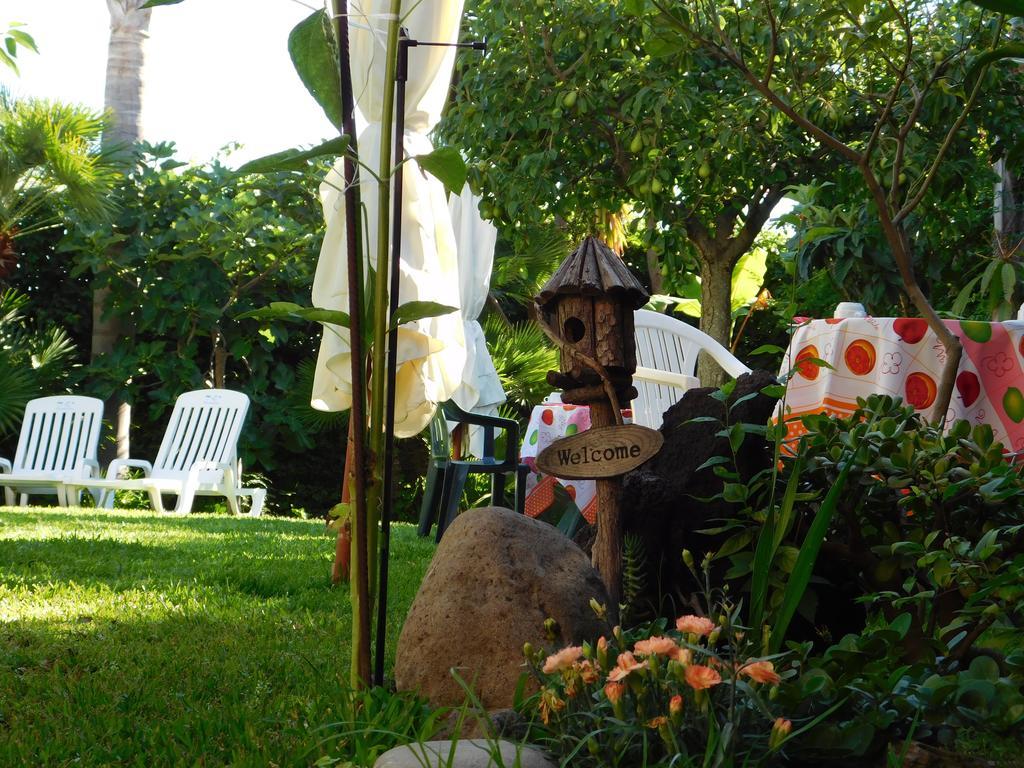 Villa Delle Vacanze Fiumefreddo di Sicilia Buitenkant foto
