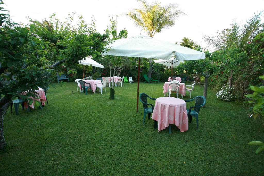 Villa Delle Vacanze Fiumefreddo di Sicilia Buitenkant foto