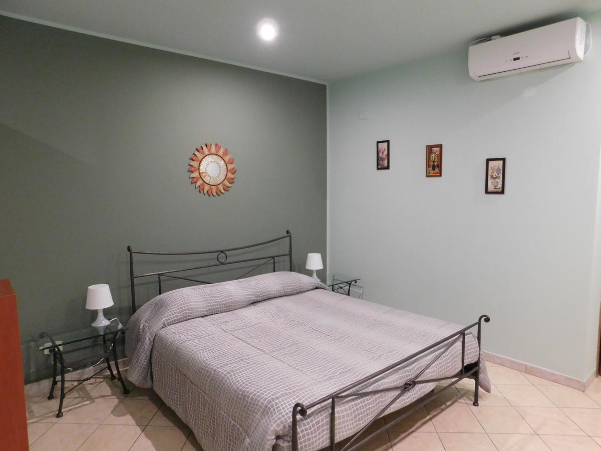 Villa Delle Vacanze Fiumefreddo di Sicilia Buitenkant foto