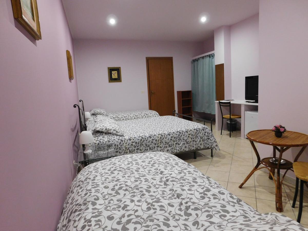 Villa Delle Vacanze Fiumefreddo di Sicilia Buitenkant foto