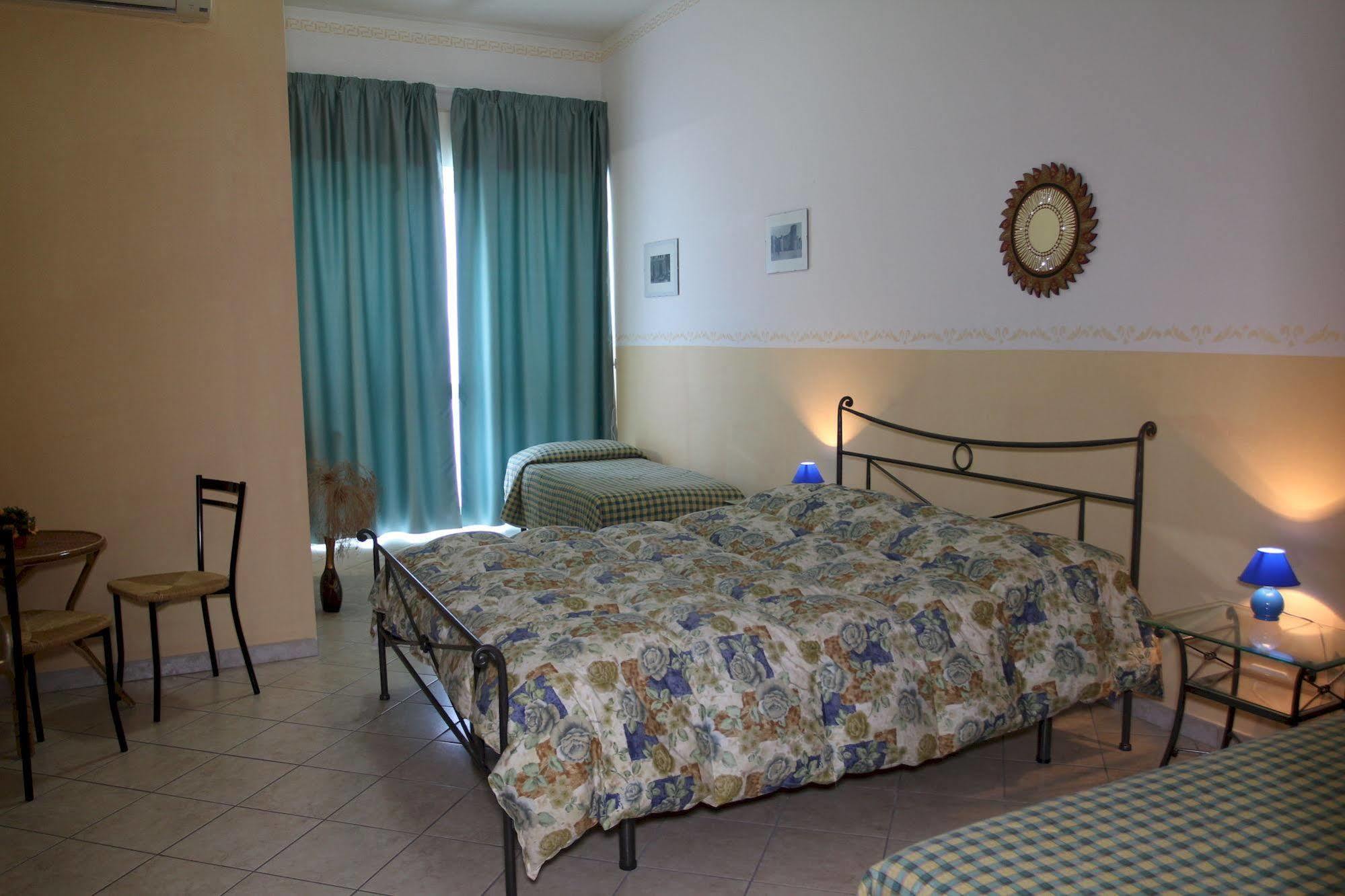 Villa Delle Vacanze Fiumefreddo di Sicilia Buitenkant foto