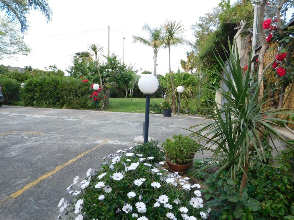 Villa Delle Vacanze Fiumefreddo di Sicilia Buitenkant foto
