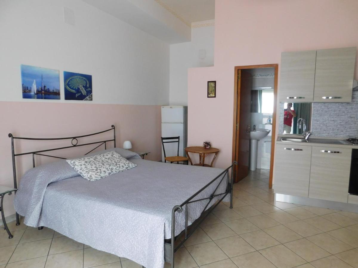 Villa Delle Vacanze Fiumefreddo di Sicilia Buitenkant foto